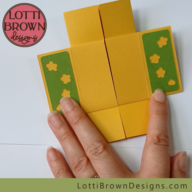 Side 3 of the card ready to decorate Side 3 of the card ready to decorate